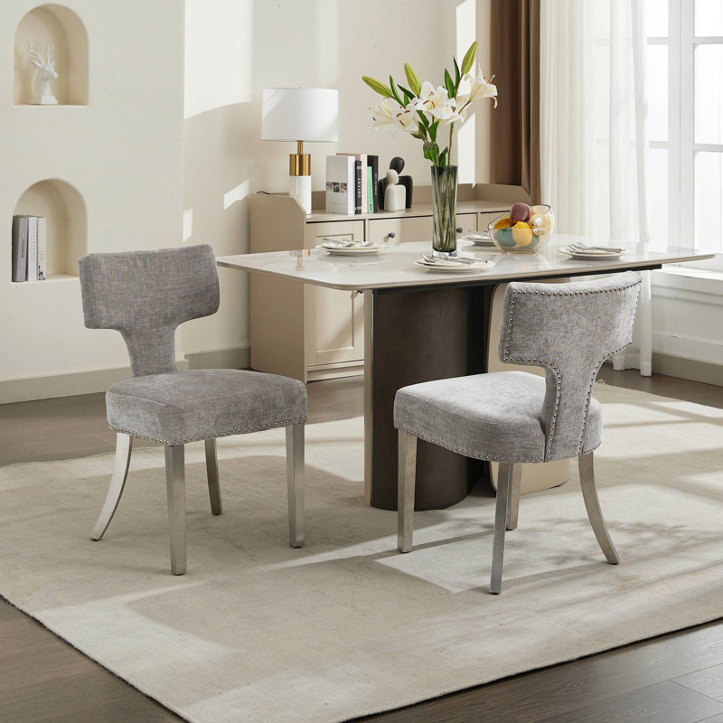 Ensemble de 2 chaises de salle à manger de style Mid-Century moderne avec dossier incurvé et clous en cuivre, pieds dorés