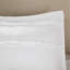 Ensemble d'édredon en microfibre à volants, grand lit, avec un matelassage élégant et un coussin brodé pour une belle mise à jour de chambre à coucher-122457165