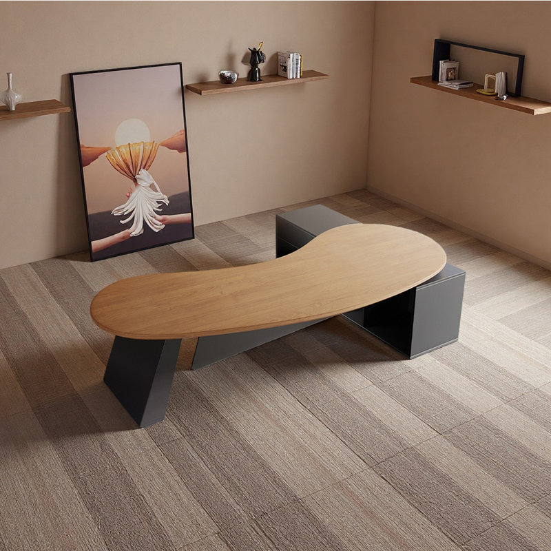 Bureau unique en forme de noix de cajou, H 28,74 po x l 70,87 po x P 62,99 po