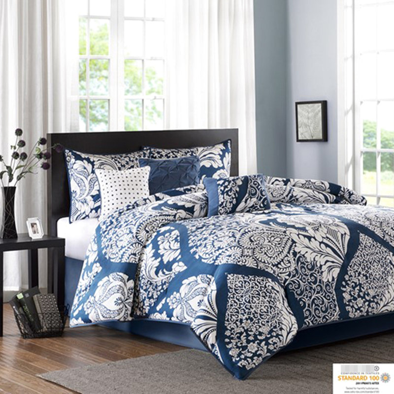77335735a Comforter
