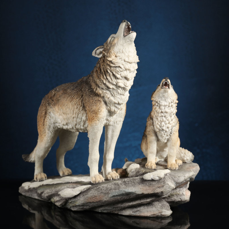 Daphnee Figurines & Sculptures