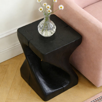 Table d'appoint à texture de bois