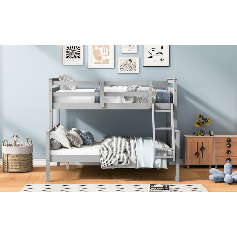 Lit superposé gris simple au-dessus de double avec rails pour un lit de chambre à coucher paisible, caractéristiques améliorées