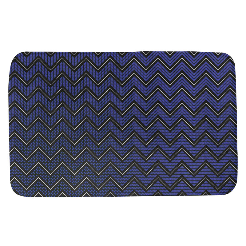 Tapis pour salle de bain à motif à chevrons à la main Stephenie, l 21 po x L 34 po, Bleu / Noir