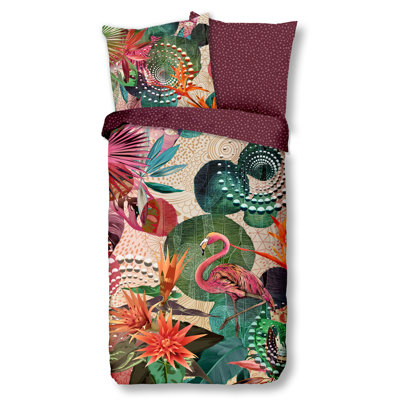 Sirke Duvet Cover Set with Pillowcases Included
