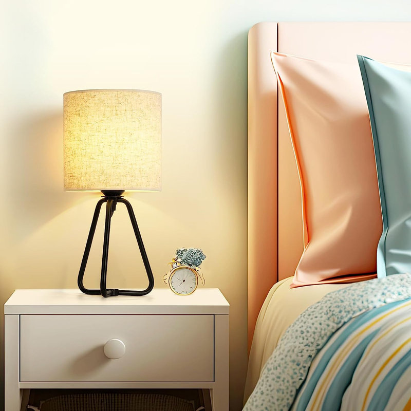 Norward Metal Tripod Lamp, Cream