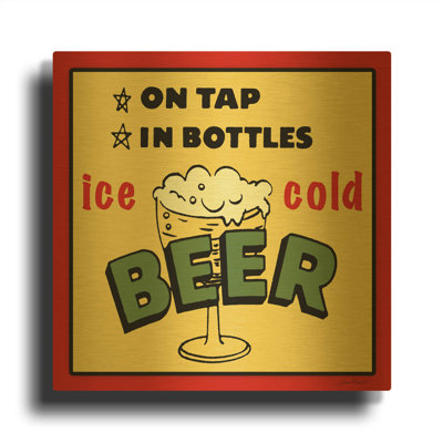 «Cold Beer 2» par Jean Plout, art mural en métal doré, 36 po x 36 po