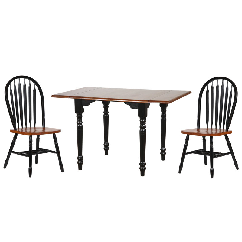 Ensemble de salle à manger extensible 3 pièces 48 "August Grove® Astle | 2 chaises à dossier en forme de flèche | Table à abattants | Sièges 2,4