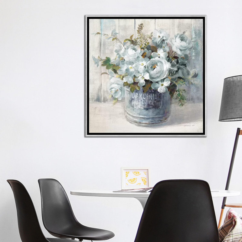 «Garden Blooms I» par Danhui Nai - reproduction d'art sur toile, Toile avec cadre argenté, H 37 po x l 37 po x P 1,5 po
