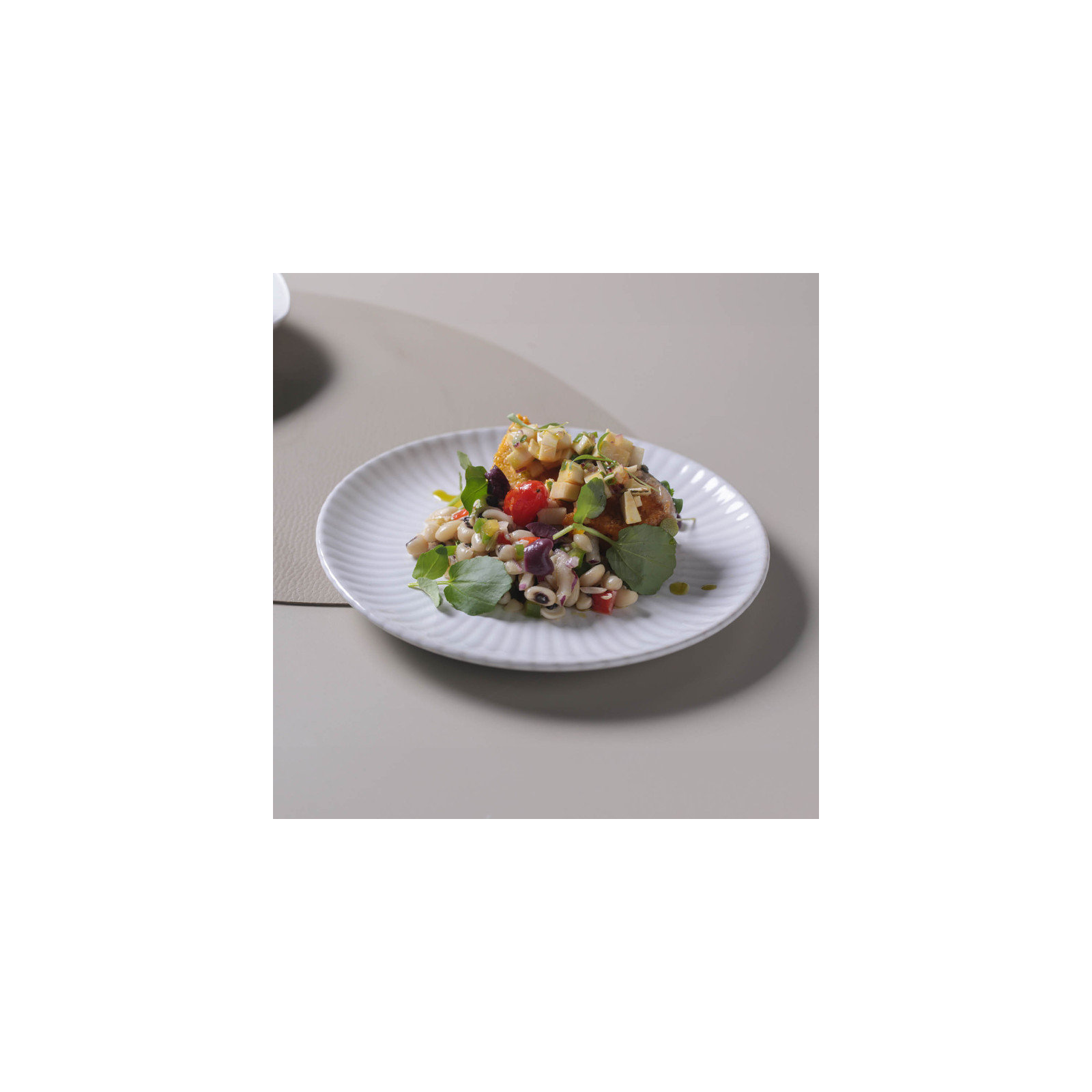 Coup Stoneware Magari Dessert Plate, White
