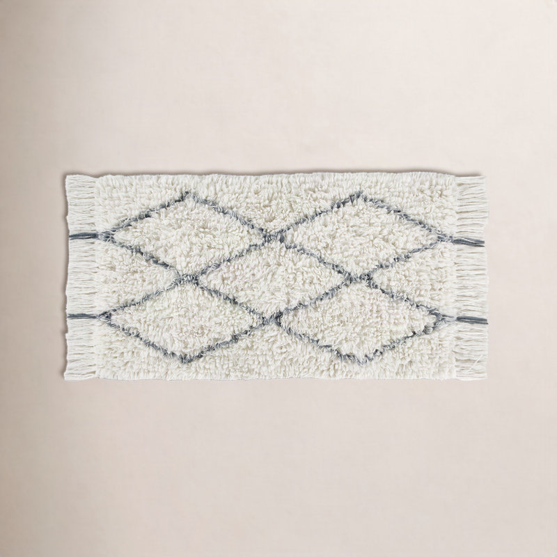 Bohemian Classics Hand Tufted Wool Moroccan Indoor Rug, Rectangle 2'7" x 4'7"