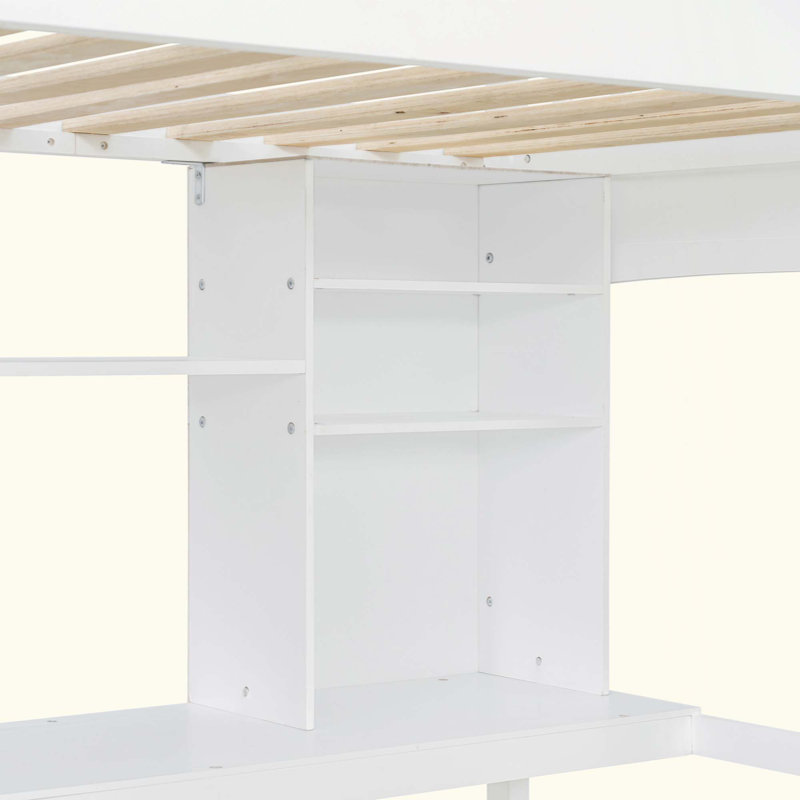 Lit mezzanine avec tablettes de rangement, bureau et échelle, parfait pour une utilisation compacte et multifonctionnelle dans les chambres modernes