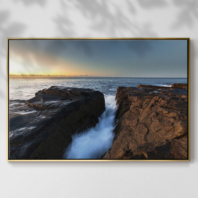 The Road Out To Sea, reproduction d'art sur toile, H 17 po x l 25 po x P 2 po, Or