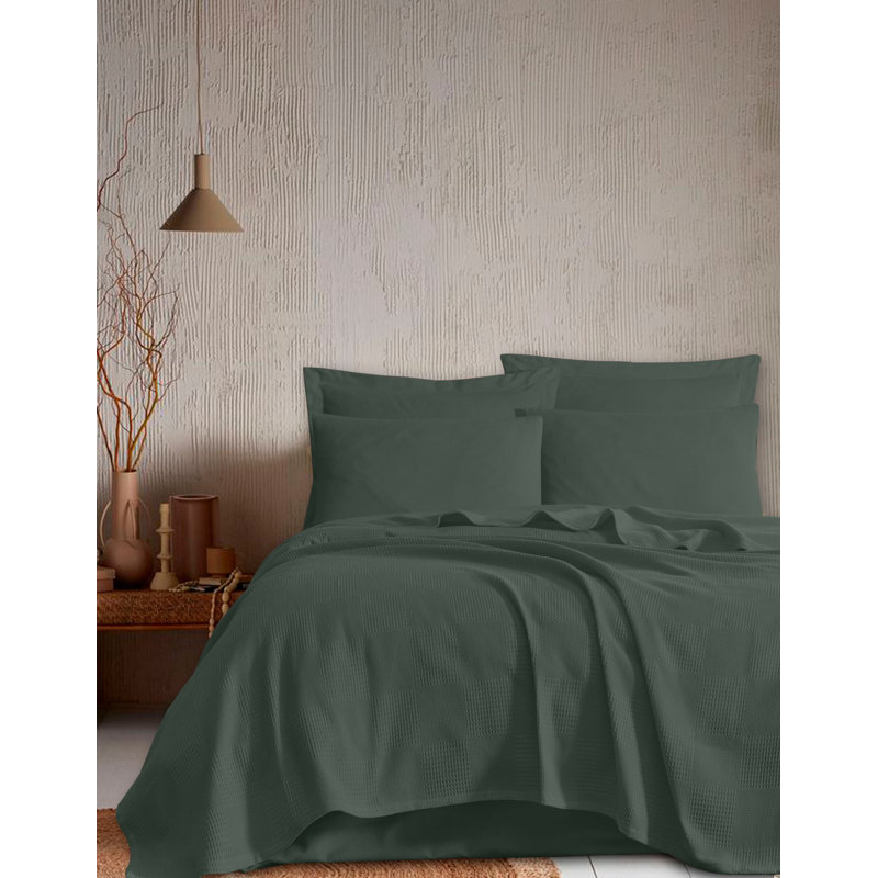 Premium Single Pique Bedspread, 100% Cotton, 55 x 91 | Machine Washable at 104°F, 9.3 oz/yd² | Elegant Green Color, Soft & Durable Fabric | Perfect for Cozy Bedrooms and Stylish Decor