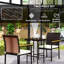 Ensemble de 2 chaises de salle à manger en osier d'extérieur avec coussins, dossier, accoudoirs pour terrasse et jardin Outsunny