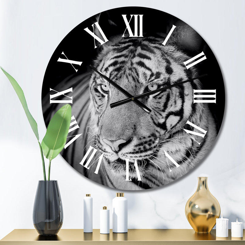 Portrait monochrome d'un tigre blanc VI - Horloge murale traditionnelle, Petit