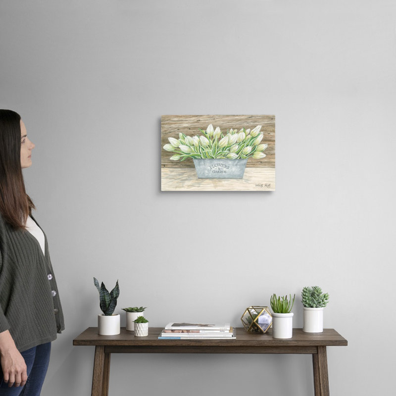 «Flowers and Garden Tulips» par Cindy Jacobs - Reproduction d'art sur toile, Toile tendue, H 12 po x l 18 po x P 1,25 po