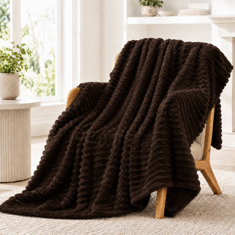 Soft‑Touch Flannel Blanket, Anti‑Shedding Reinforced Edge Machine Washable Home Bedding Blanket, Twin, Blue