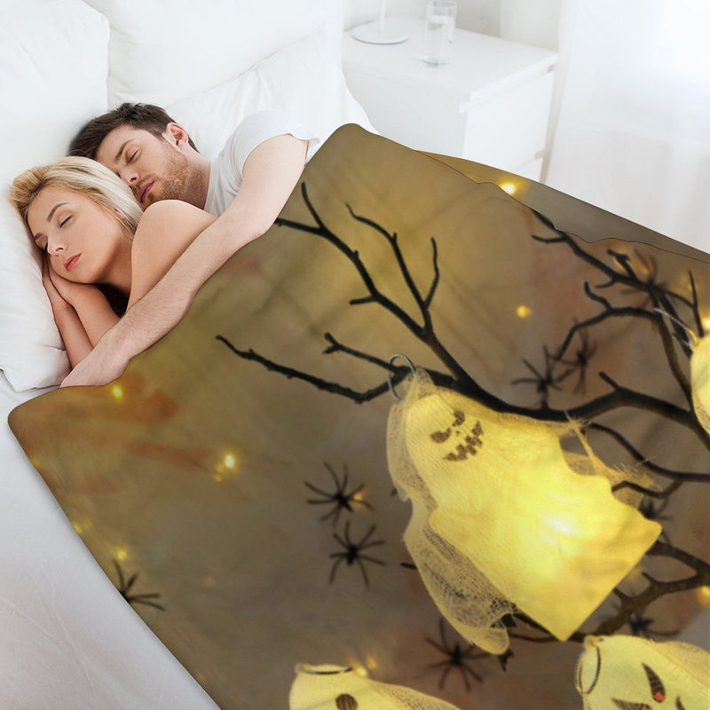 Jeté en flanelle de fantôme Glowing, 50 x 60 po
