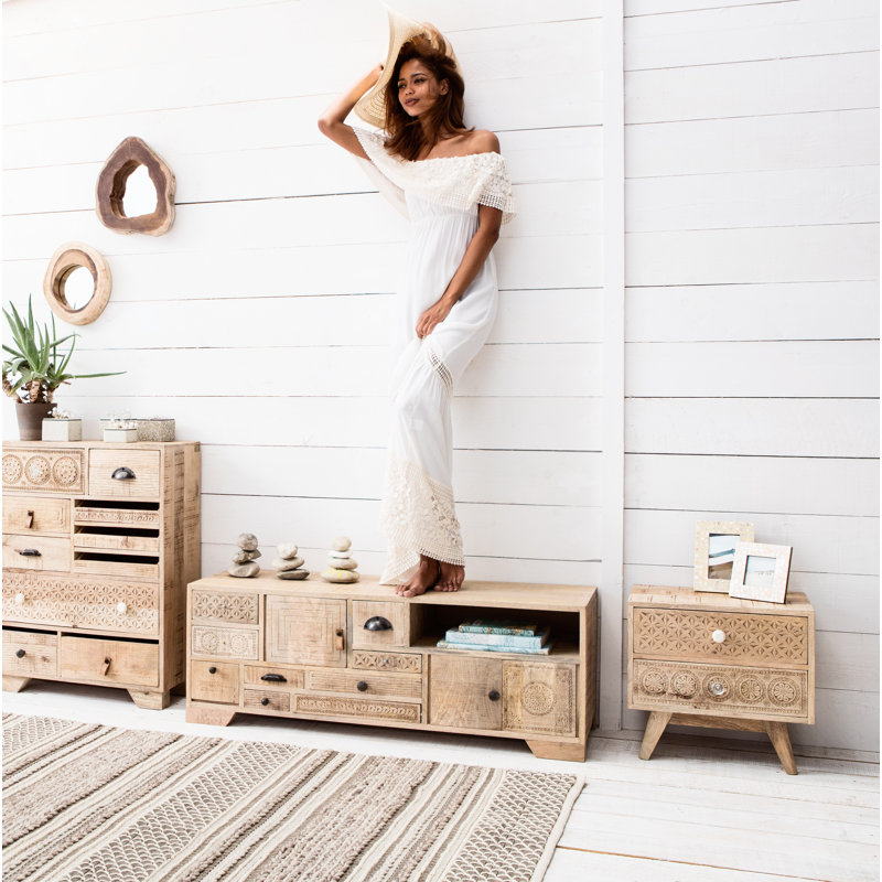 Puro TV Stand