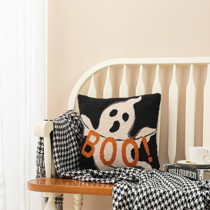14"H Hooked Halloween Ghost "BOO" Pillow