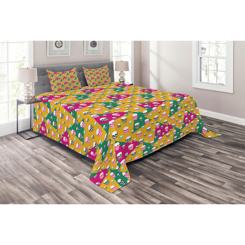Skull Polyester Geometric Shapes Coverlet, King Bedspread + 2 Shams