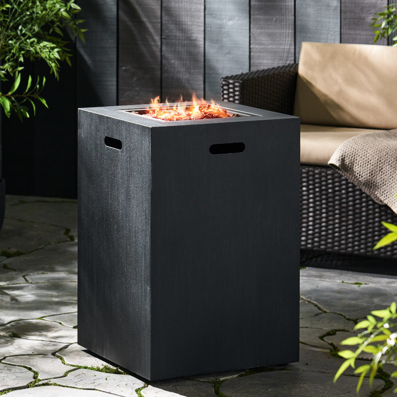 Foyer carré 19,5 ", 30 000, cadre en fer, réservoir de propane inclus, fer extérieur noir X 29,66", réservoir