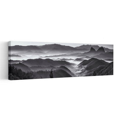 «Misty Mountain Layers», art dramatique et paisible
