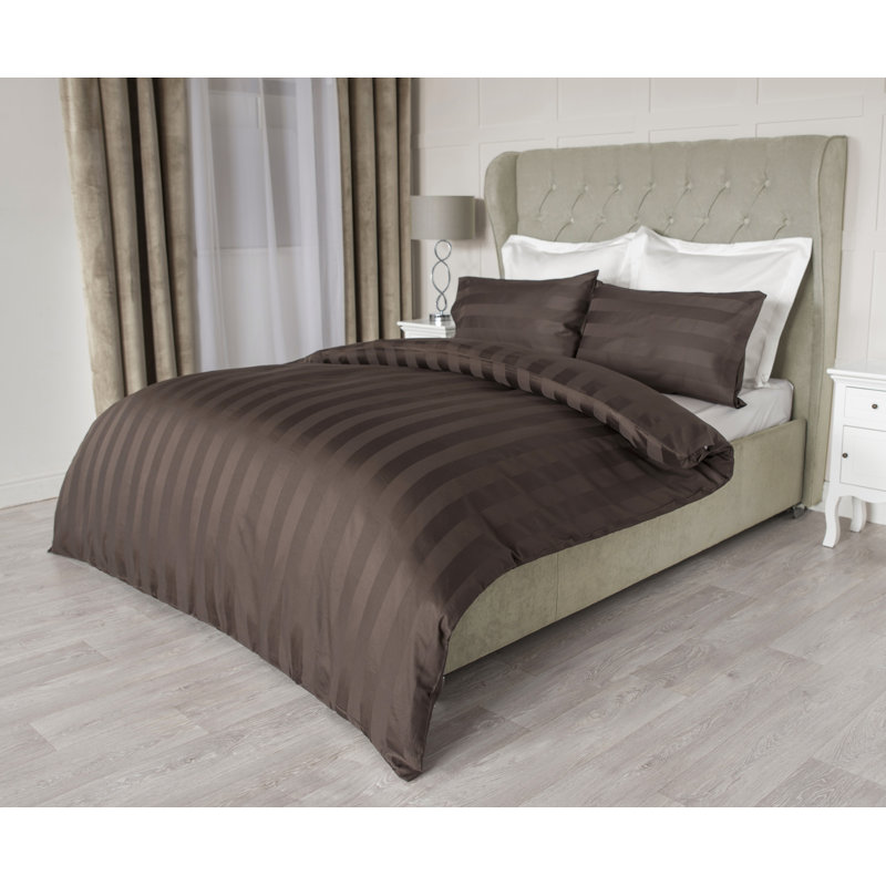 Metropolitan Cotton Striped Duvet Cover Set with Pillowcases Included, King Duvet Cover + 2 Standard Pillowcases, Chocolate