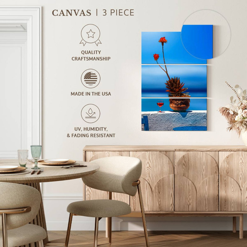 Harnek dégustant du vin à Santorin, H 32 po x l 20 po