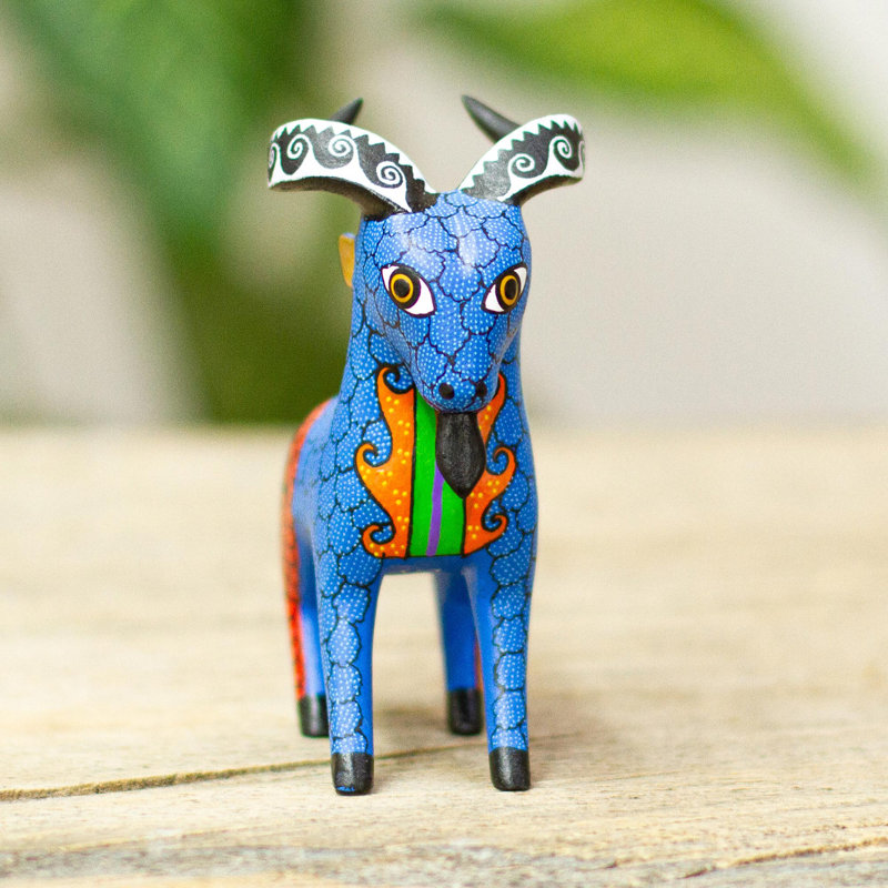 Agace Figurines & Sculptures