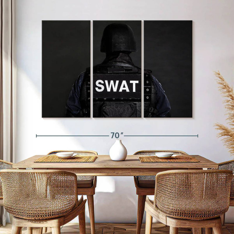 Mait SWAT Police, H 42 po x l 65 po