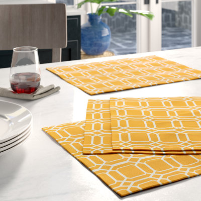 Synthia 4 Piece Placemat Set