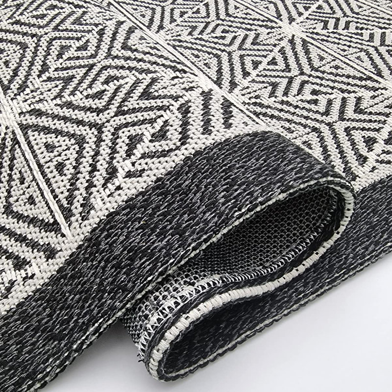 Chao Geometric Cotton Area Rug, Rectangle 115 x 180cm