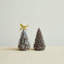 Bougie ronde en forme d'arbre de Noël avec pointes dorées-720964779-720964783