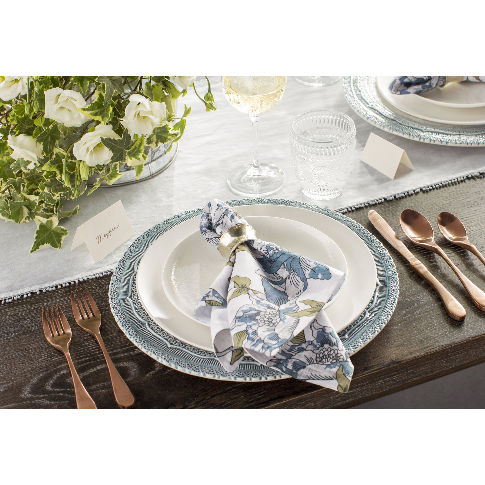 Trezza Table Runner, Lilac