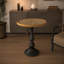 Table d'appoint ronde en bois massif de style rétro français, base robuste, idéale pour les salons, les salles à manger et les maisons d'amis.