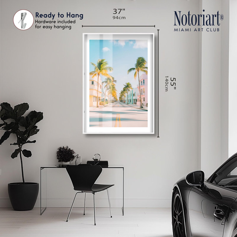 Palmier Parkway Shadowbox Print par Notoriart, H 55 po x l 37 po, Blanc