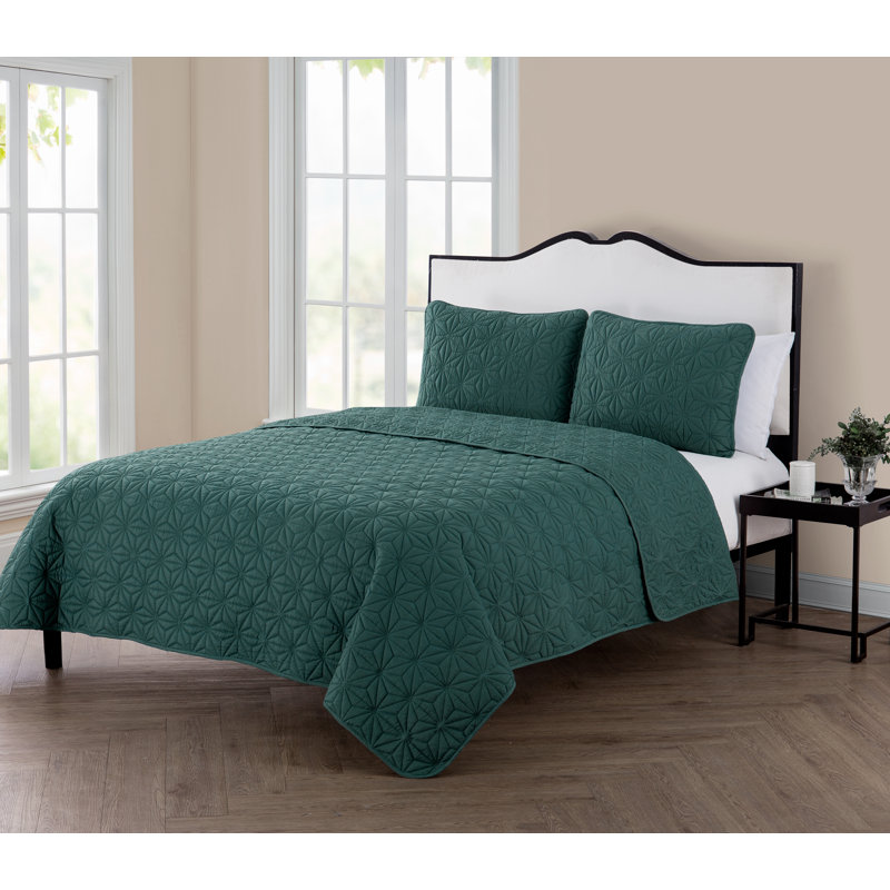 Kaleidoscope 3-Piece Embossed Geometric Quilt , Green, Full/Queen Quilt + 2 Standard Shams