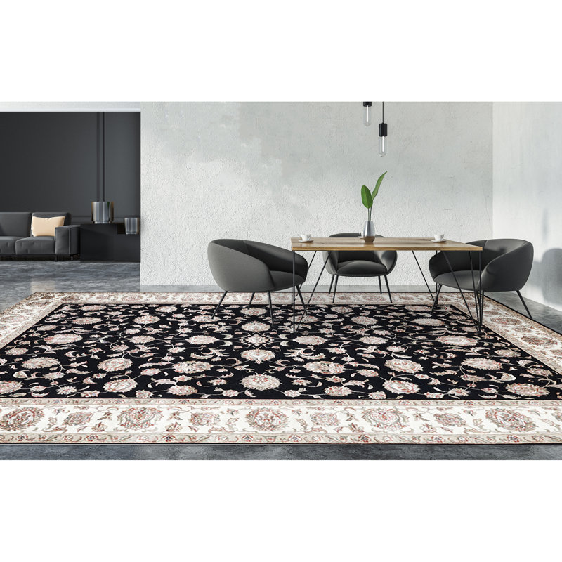 Oriental Area Rug, Rectangle 5' x 7'