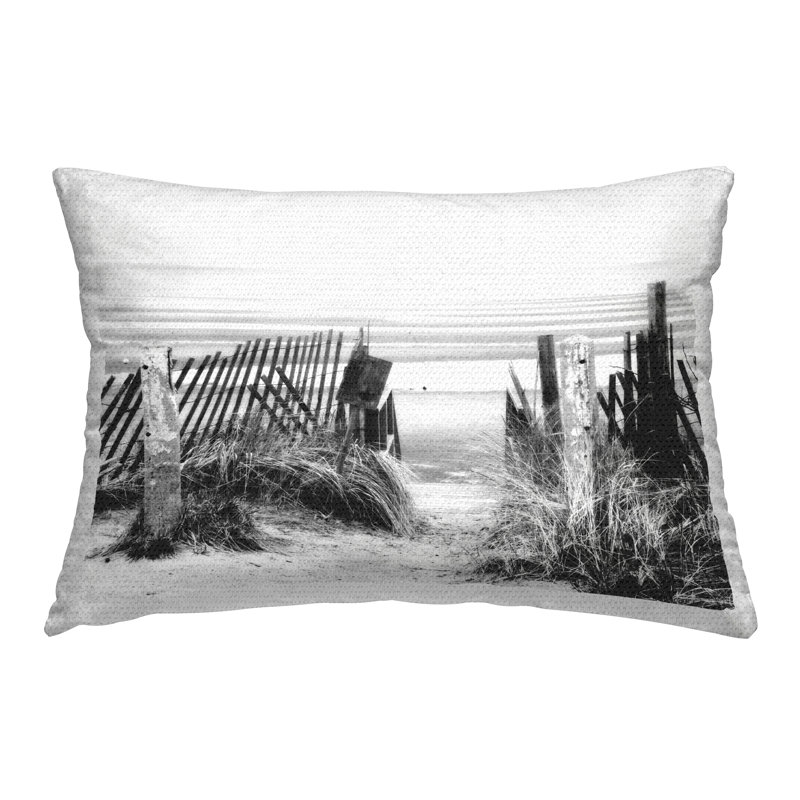 Coussin d'extérieur imprimé Beach Fence with Reeds par GraffiTee Studios