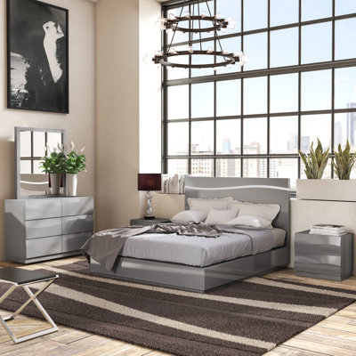 Braylea 5 Pieces Grey Bedroom Set with LED Headboard 