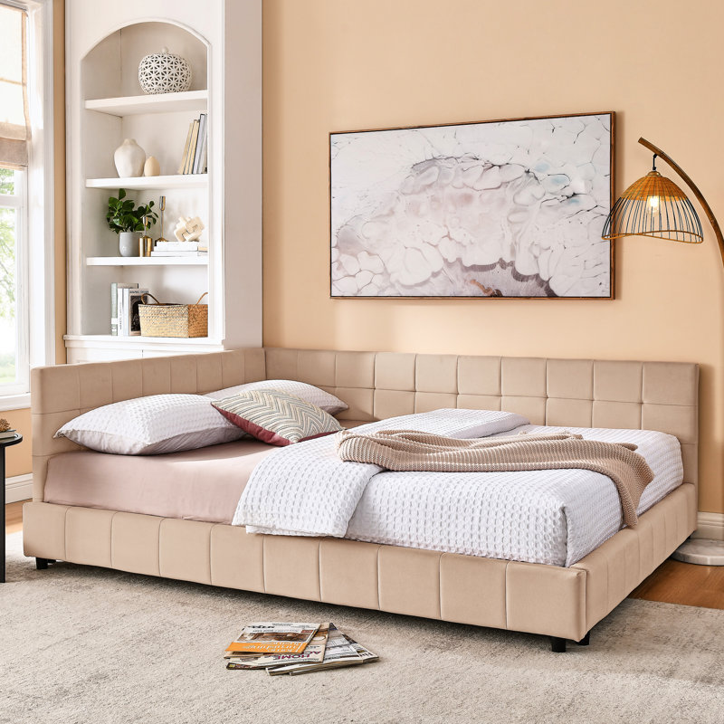 Grand lit avec revêtement en velours rose pour une chambre à coucher confortable et un accoudoir de lit de jour, Rose