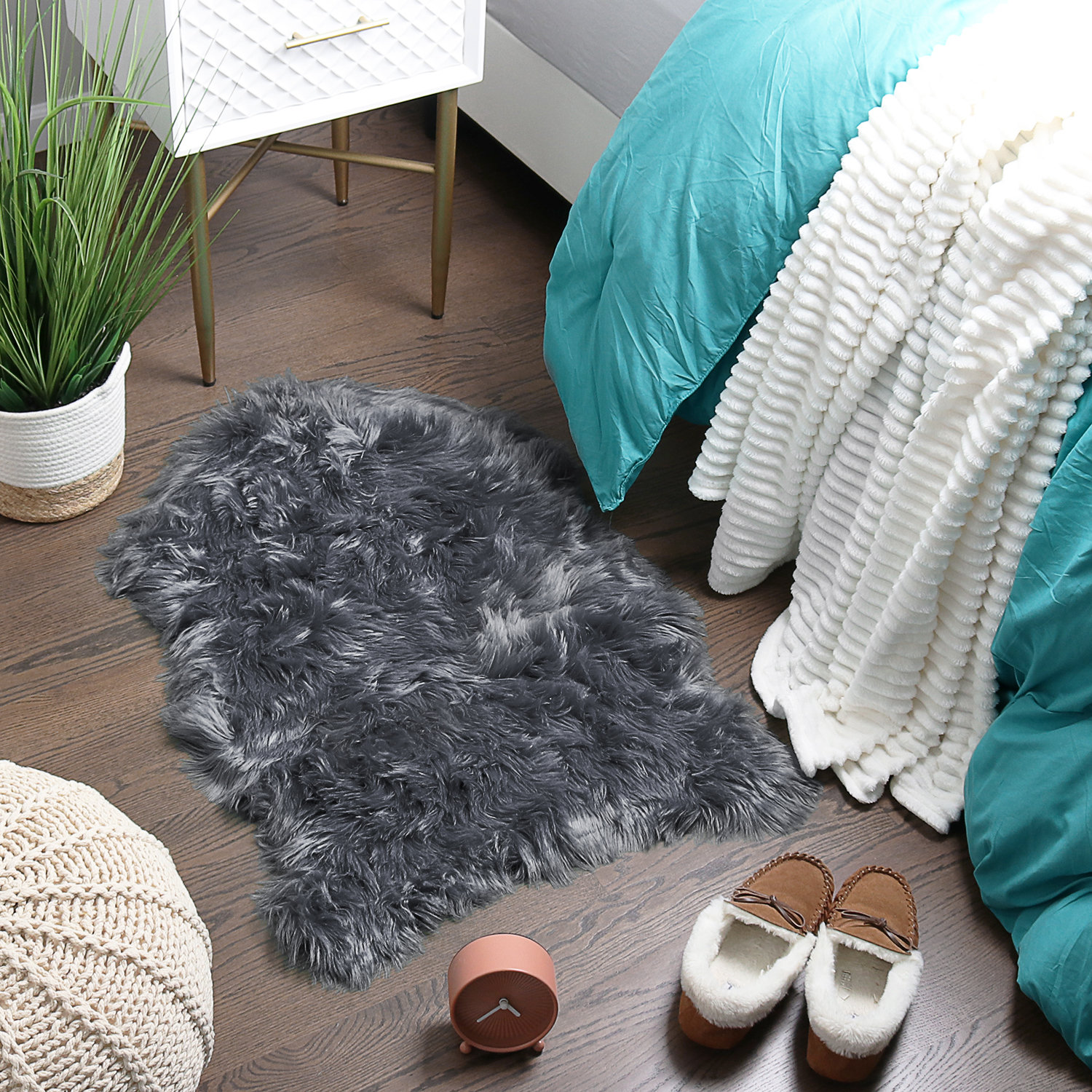 Clara Clark Soft Faux Sheepskin Australian Area Rug Shaggy Couch