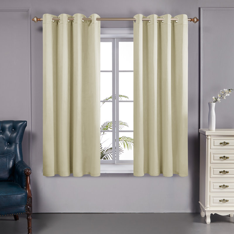 Paire de rideaux occultant Harjot, L 52 po x L 63 po, Beige
