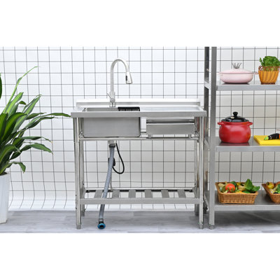Évier autoportant en acier inoxydable 3 avec un design contrastant noir et argent, grand compartiment pour le rangement des articles courants, robinet coulissant facile à laver, placement du tuyau de la grille inférieure, drainage