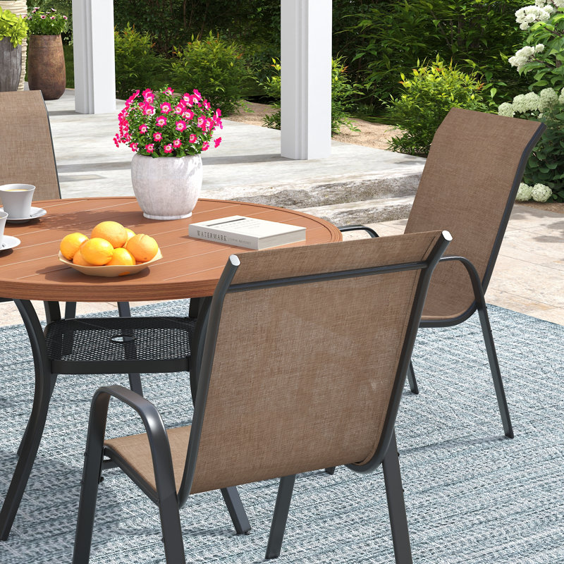 Ensemble de salle à manger de patio 4 personnes avec chaises empilables, H 28,3 po x l 41,7 po x P 41,7 po, 4