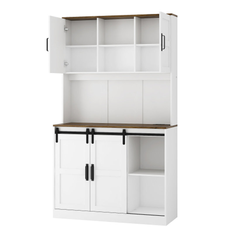 Bar ferme avec porte de grange coulissante, grande table basse BuffetRustic