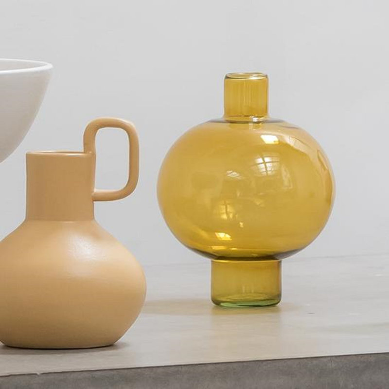 Geri 7.85'' Glass Table Vase
