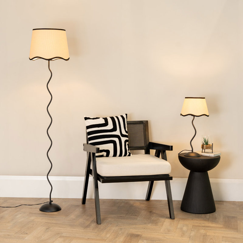 Dakiyah Lamp, No, Black